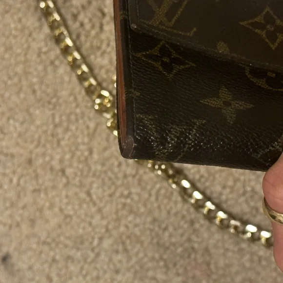 Louis Vuitton Vintage Wallet.  #851 - Picture 9 of 13